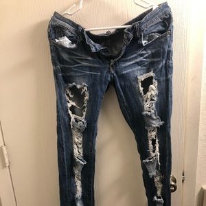 Ripped jeans - Women’s